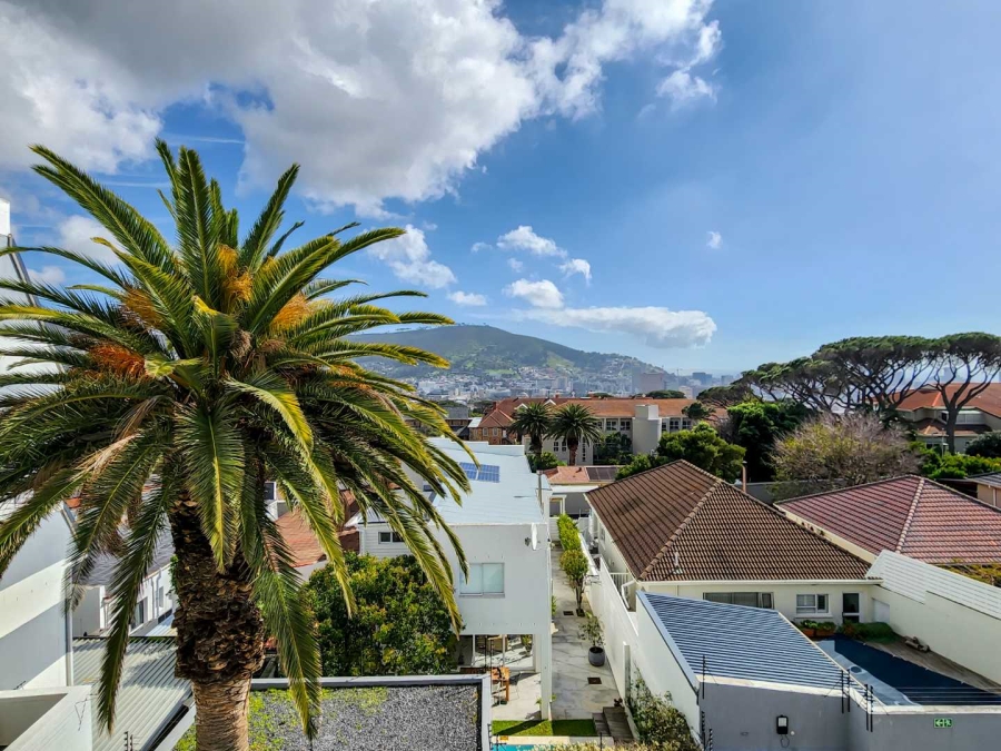 2 Bedroom Property for Sale in Vredehoek Western Cape